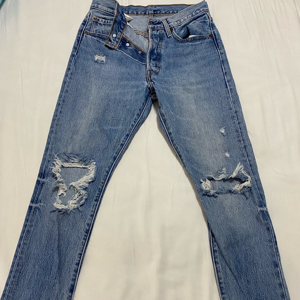 Levis 501s.